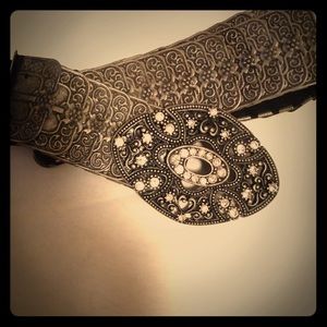 Women's Metallic Silver Rhinestone buckle