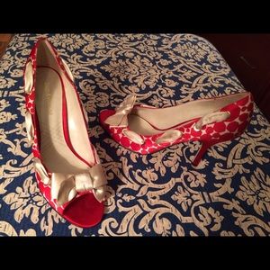 Enzo Angiolini red & taupe satin pumps. WORN ONCE!