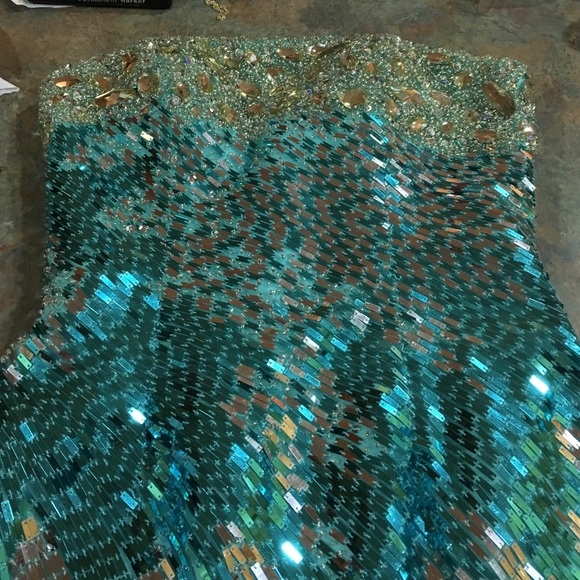 Sherri Hill pageant / prom dress. Lots of bling!! - Picture 3 of 4