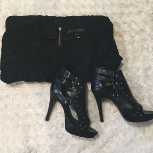 Pour La Victoire Pumps
