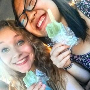 Meet your Posher, Arielle