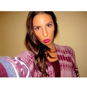 Meet your Posher, Nicole