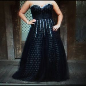 Black prom dress