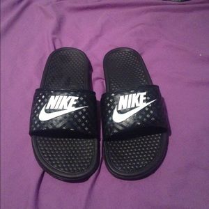 Woman Nike slides price negotiable