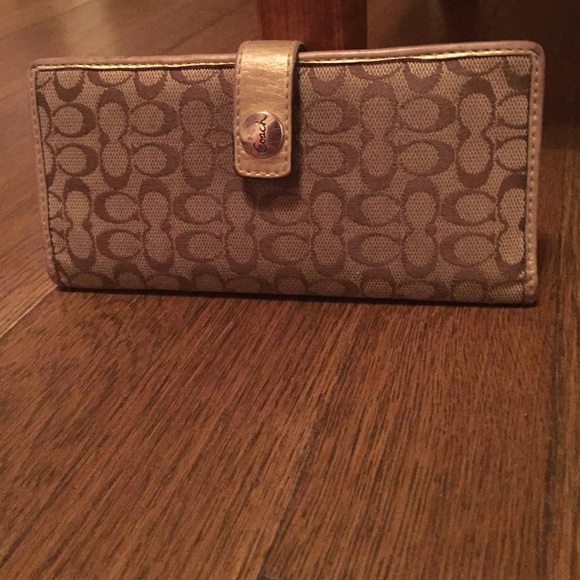 Wallet - Picture 1 of 3