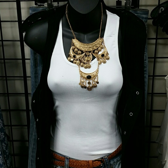 Reduced-Tank Top - Picture 2 of 4