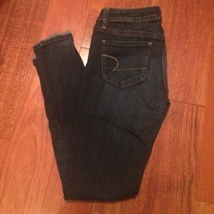 Distressed skinny jeans