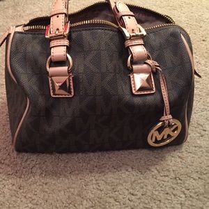 Authentic Michael Kors small Grayson