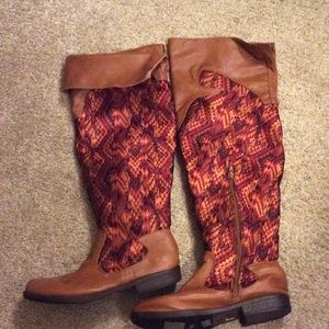 Size 9 BAMBOO boots knee length