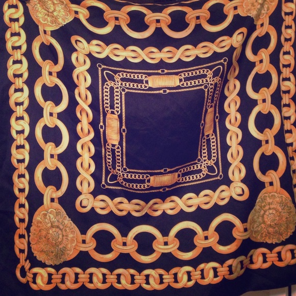 Italian scarf - navy - yellow - chain patterns