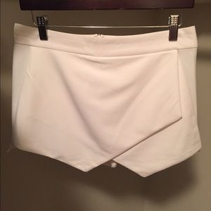 White envelope skort