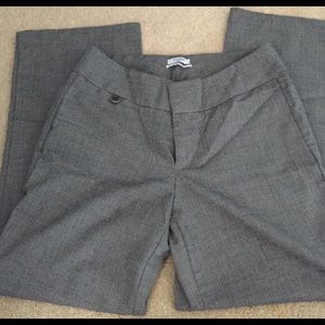 Docker's mid rise curvy pants. Size 10P