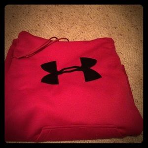 Under armour maroon sweatshirt barely worn