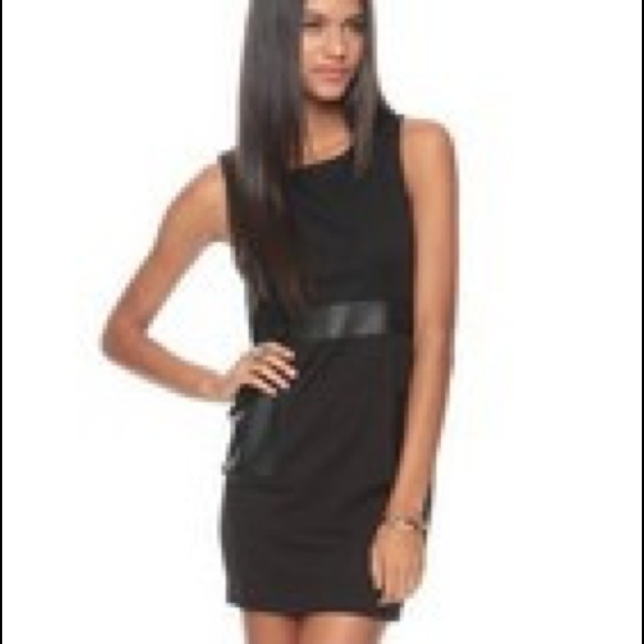 Forever 21 Mod Dress in Black - Picture 1 of 4