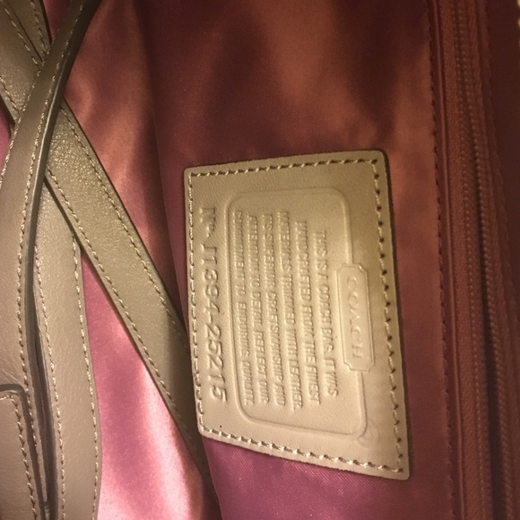 Coach bag 💕 - Picture 2 of 4