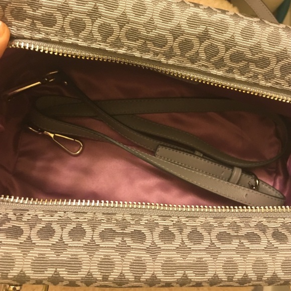 Coach bag 💕 - Picture 3 of 4