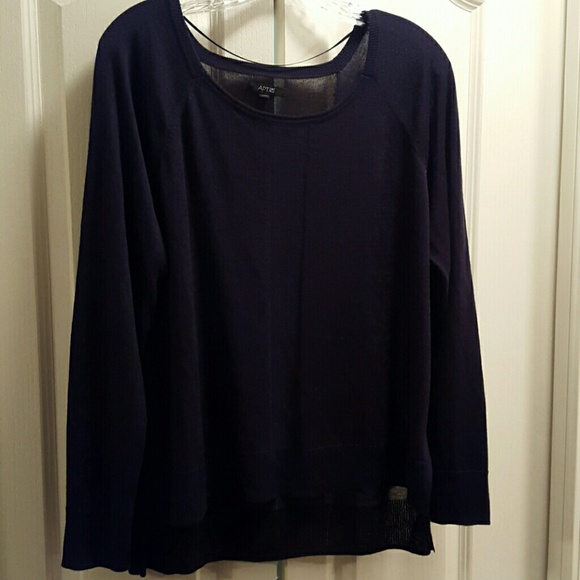 Thin two toned sweater/ shirt