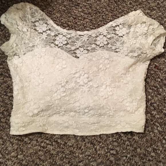 Hollister Crop Top