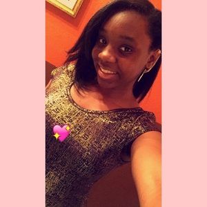 Meet your Posher, Monae