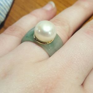 Anthropology Pearl and Jade Ring Size 7 1/2
