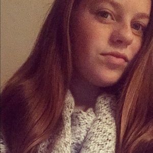 Meet your Posher, Hayley