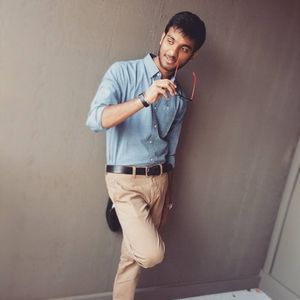 Meet your Posher, Akash