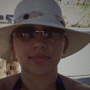 Meet your Posher, Cruz