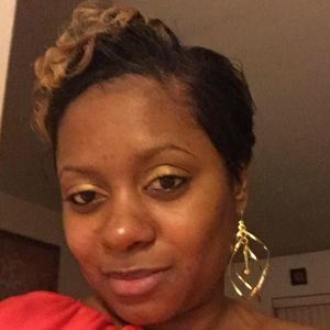 Meet your Posher, Alicia