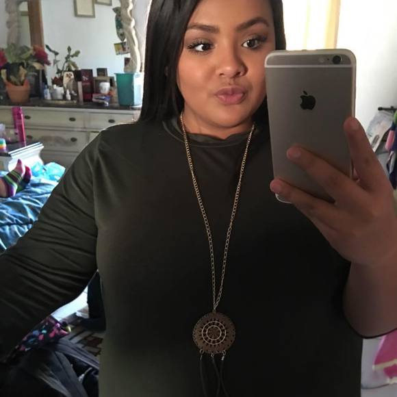 Meet your Posher, Destiny