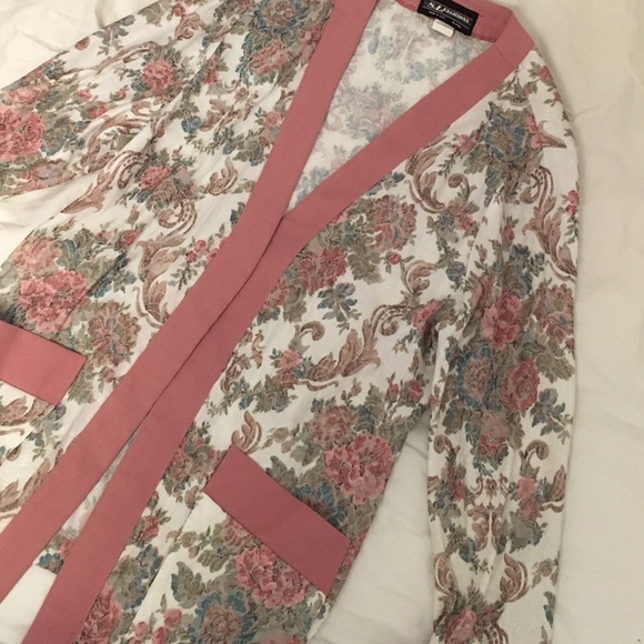 SALE Vintage tapestry cardigan