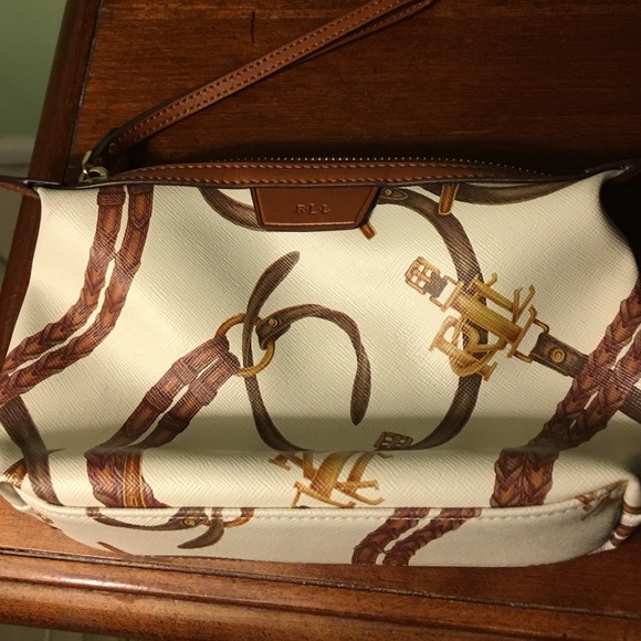 Ralph Lauren Handbags - NWOT Ralph Lauren make up bag (RLL)