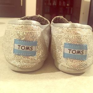 Sparkly silver TOMS flats size 8