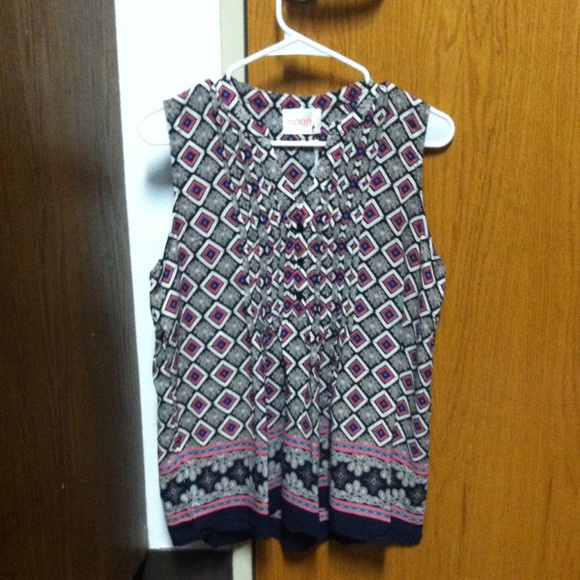 Moon Collection Tops - Short Sleeve V Neck Top Moon Collection Tops - Short Sleeve V Neck Top