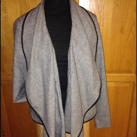 Jacket with drape front - Picture 3 of 4