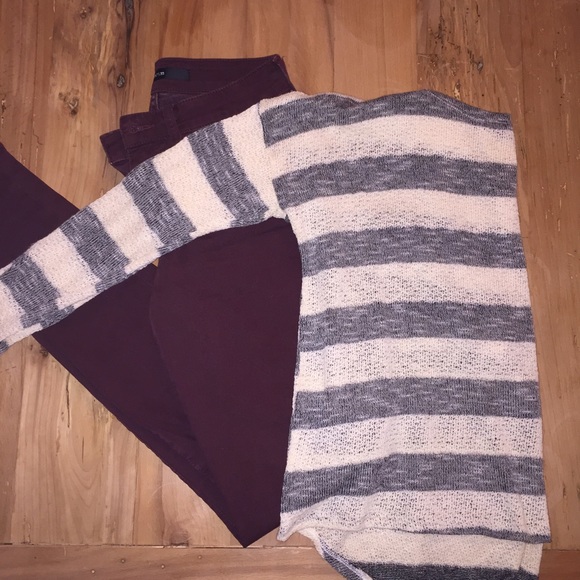 Forever 21 Sweater - Picture 2 of 2