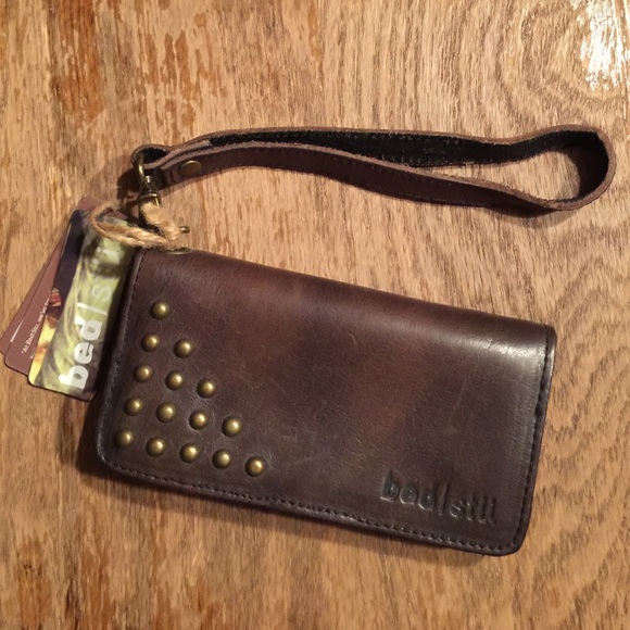 NWT Bedstu Sloan leather phone case wallet clutch