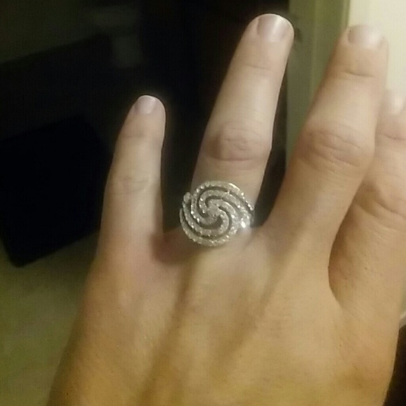 Fashion ring