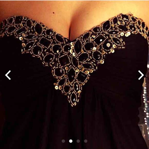 Prom dress - Picture 2 of 3