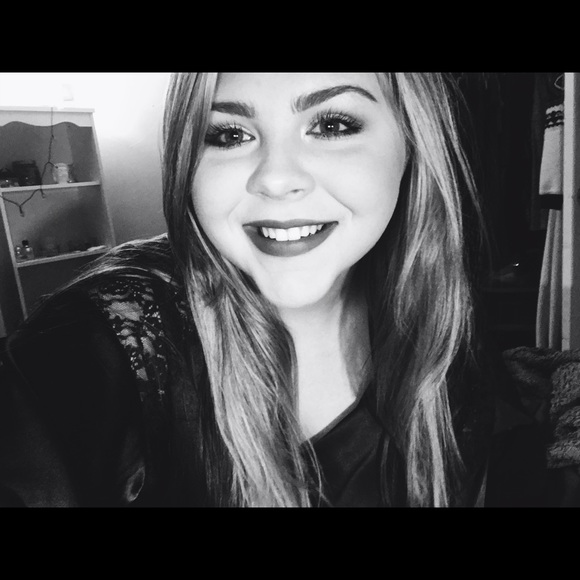 Meet your Posher, Shannon - Picture 1 of 1