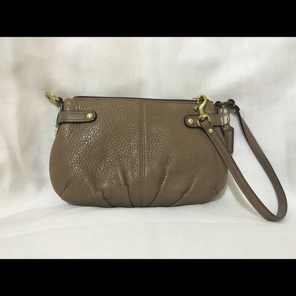 Wristlet - Picture 3 of 4