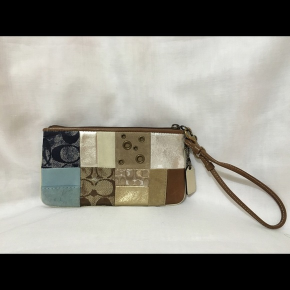 Wristlet - Picture 2 of 4