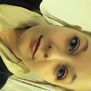 Meet your Posher, Bailey