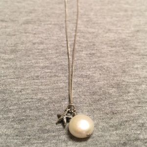 Pearl necklace with mini starfish charm