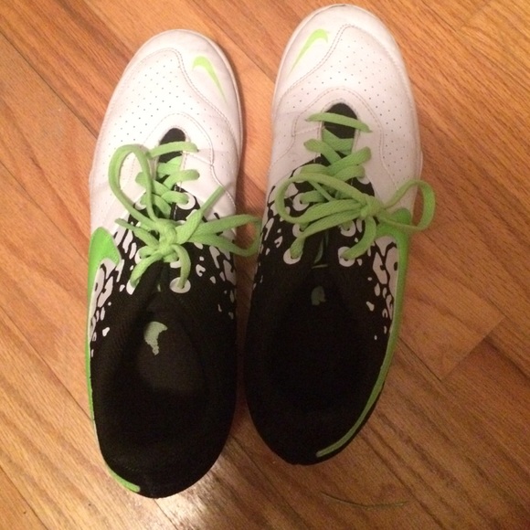 indoor soccer shoes