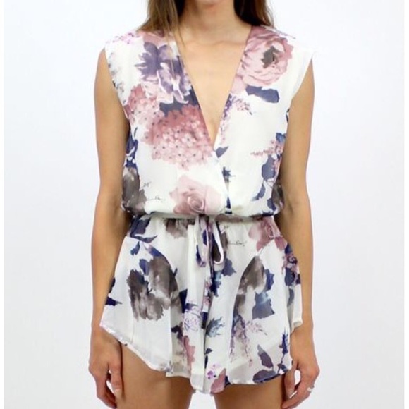 FLORAL ROMPER Printed Crossover V Neck Jumpsuit - Picture 4 of 4