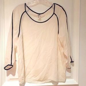 Aritizia Wilfred Blouse (will come steamed)