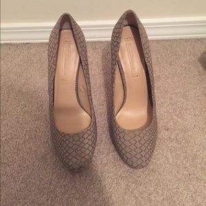 BCBGeneration Platform Pump, NWOT