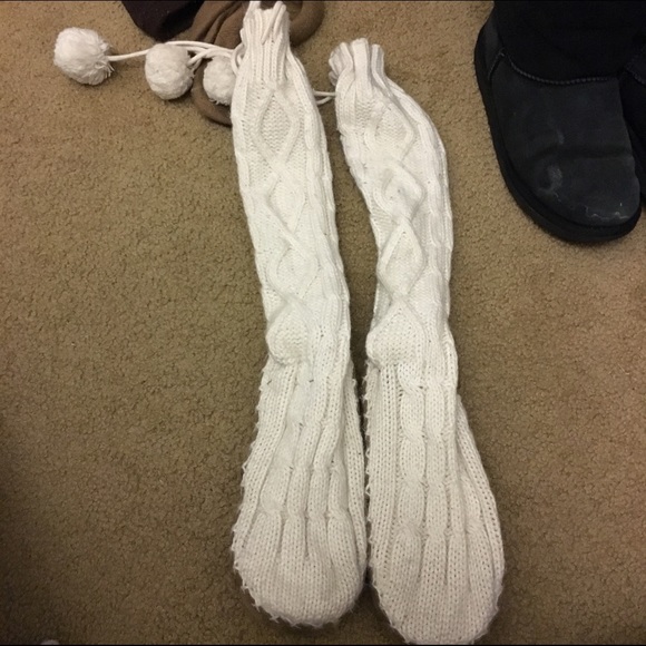 Victoria secrets pink sweater slipper boots