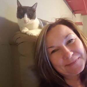 Meet your Posher, Angie