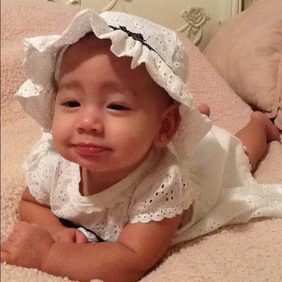 Hello Poshers. Come shop with me. 👠👗💄💍👛🎒👡👢 - Picture 3 of 4